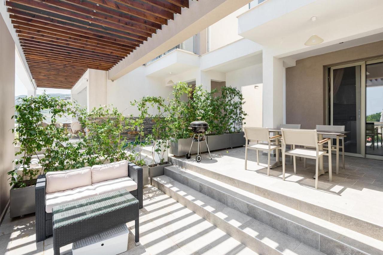 Afisia Villas Sarti Esterno foto
