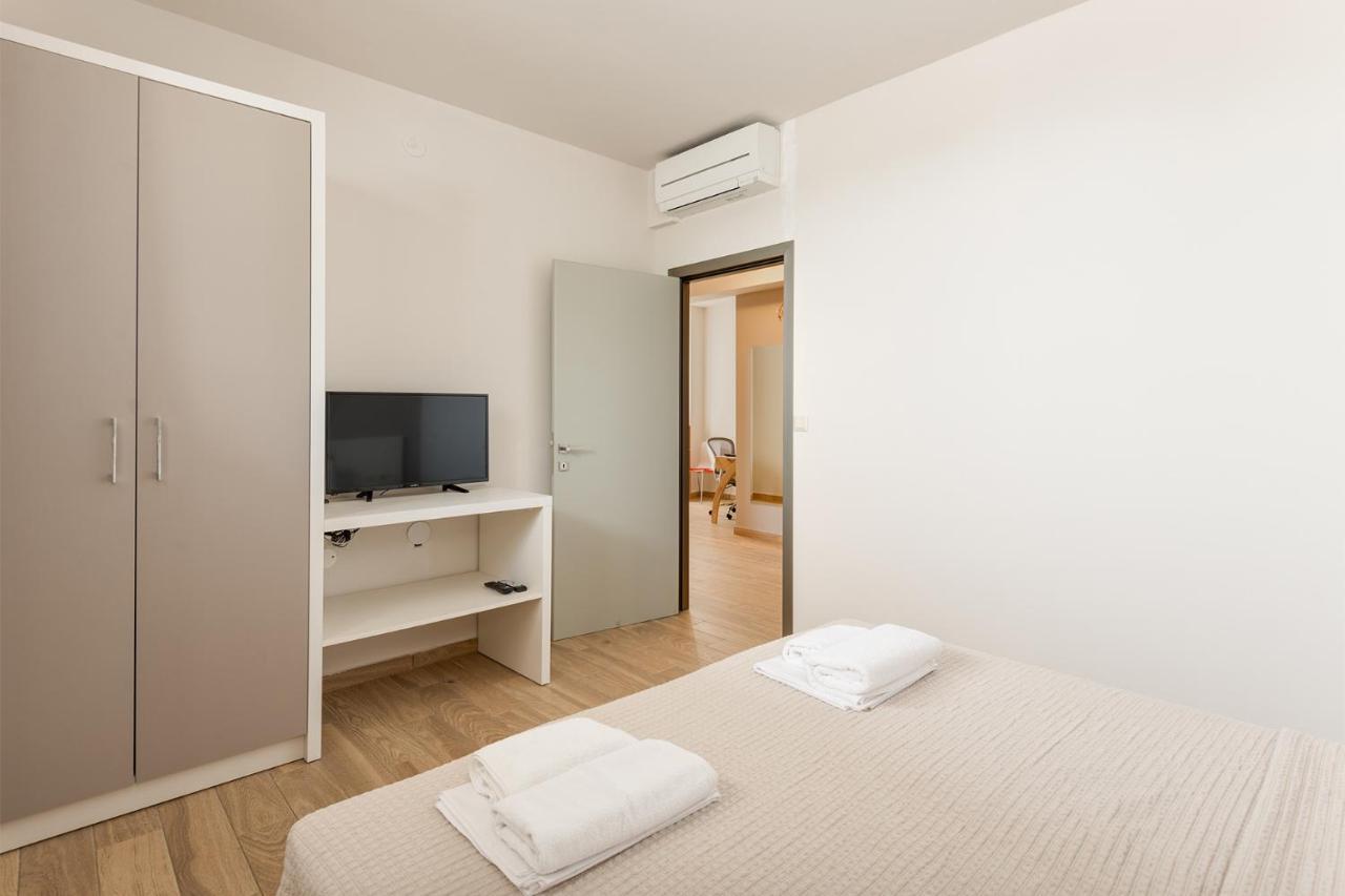 Afisia Villas Sarti Esterno foto