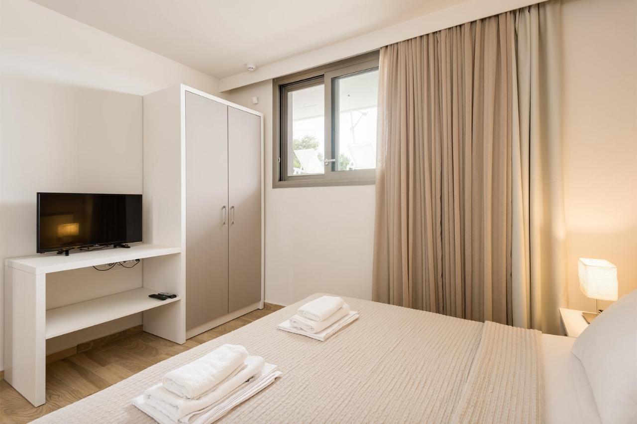 Afisia Villas Sarti Esterno foto