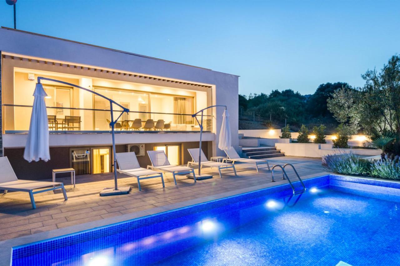 Afisia Villas Sarti Esterno foto