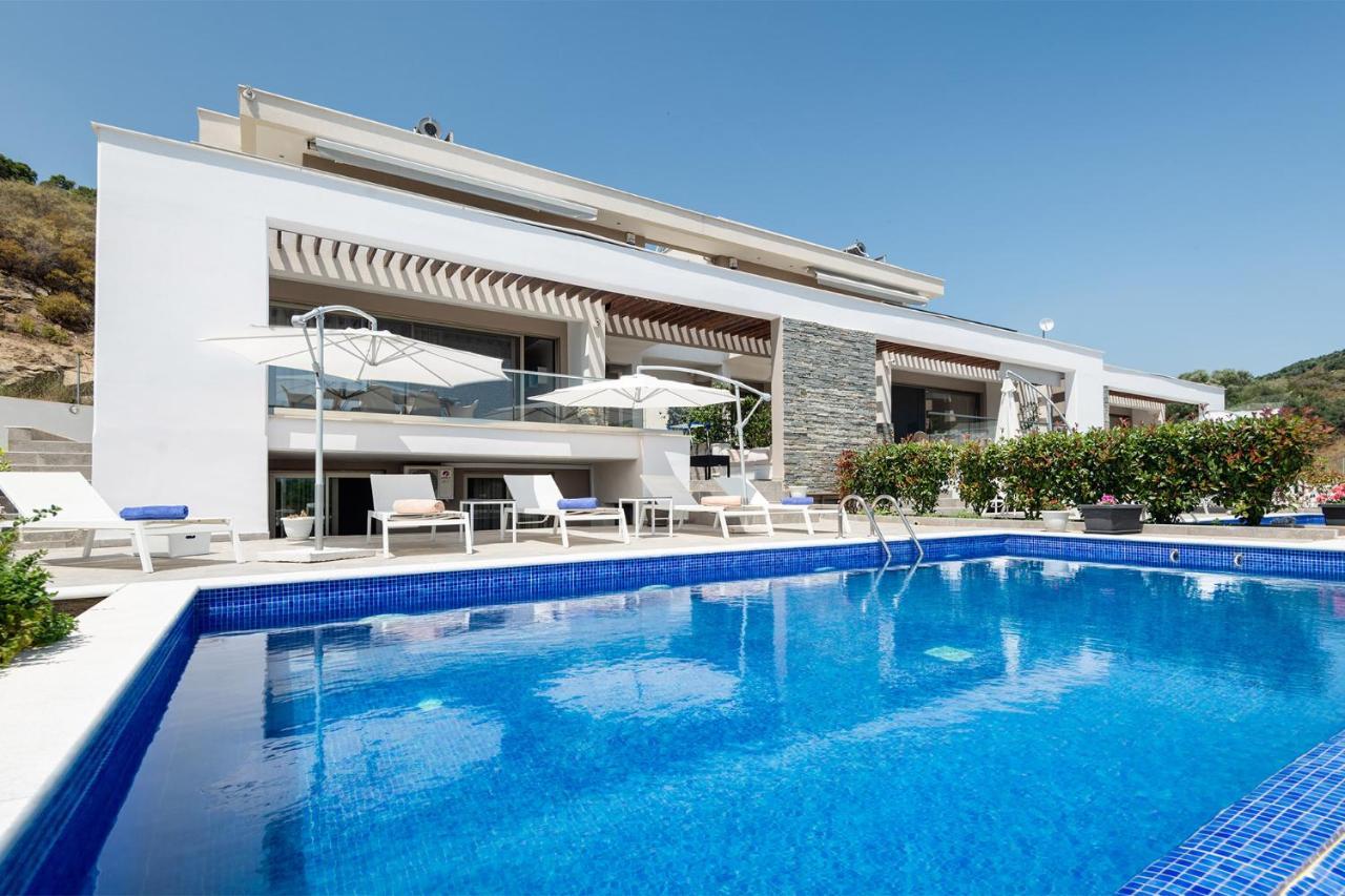 Afisia Villas Sarti Esterno foto