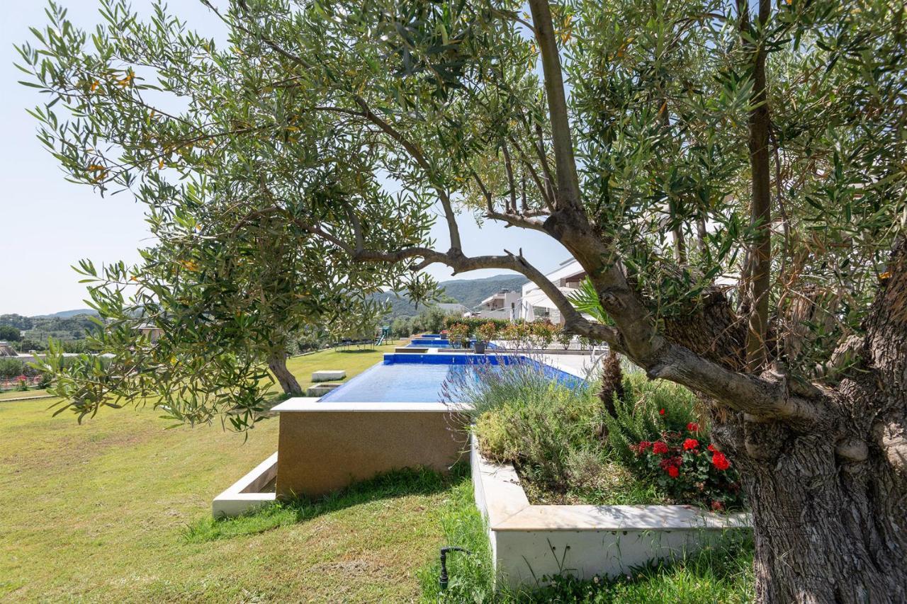 Afisia Villas Sarti Esterno foto