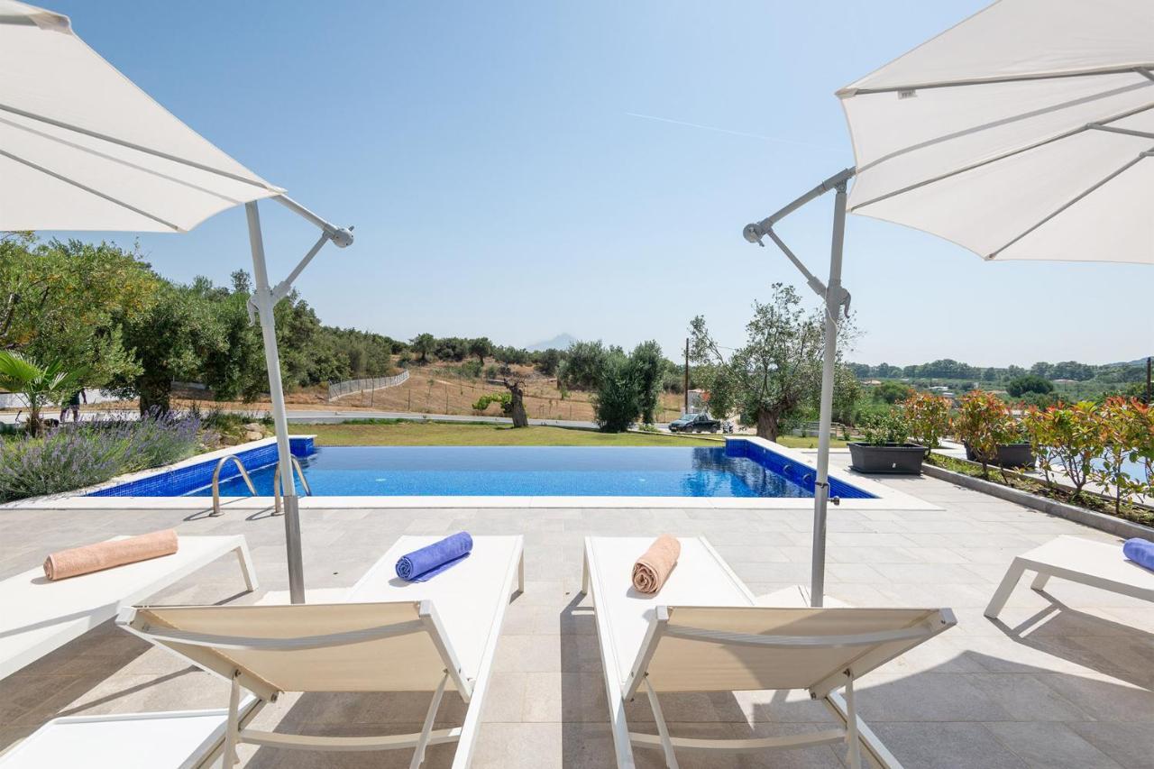 Afisia Villas Sarti Esterno foto