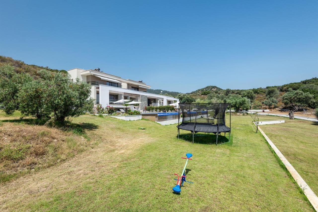 Afisia Villas Sarti Esterno foto